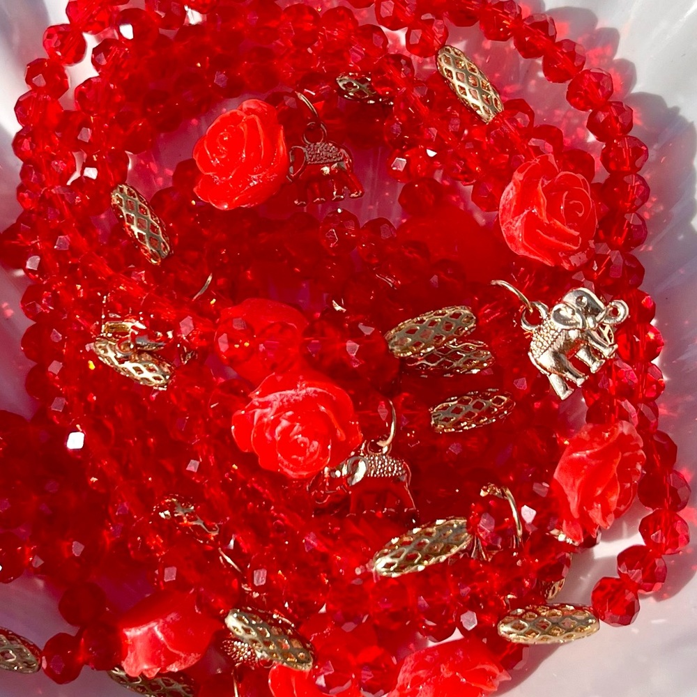 Red Rose Glass Beaded Bracelets With Elephant Charm NWOT